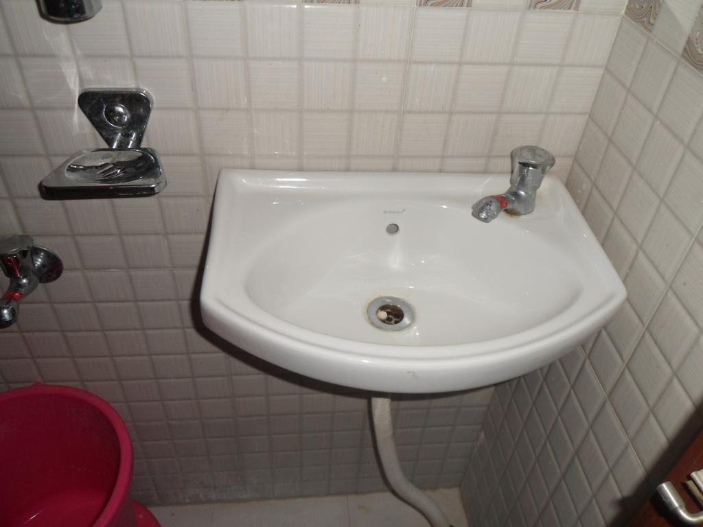 Hotel Madhusudan Dwārka Kültér fotó